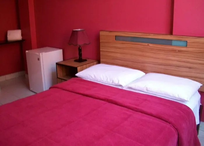 Hostal Hellen Ross